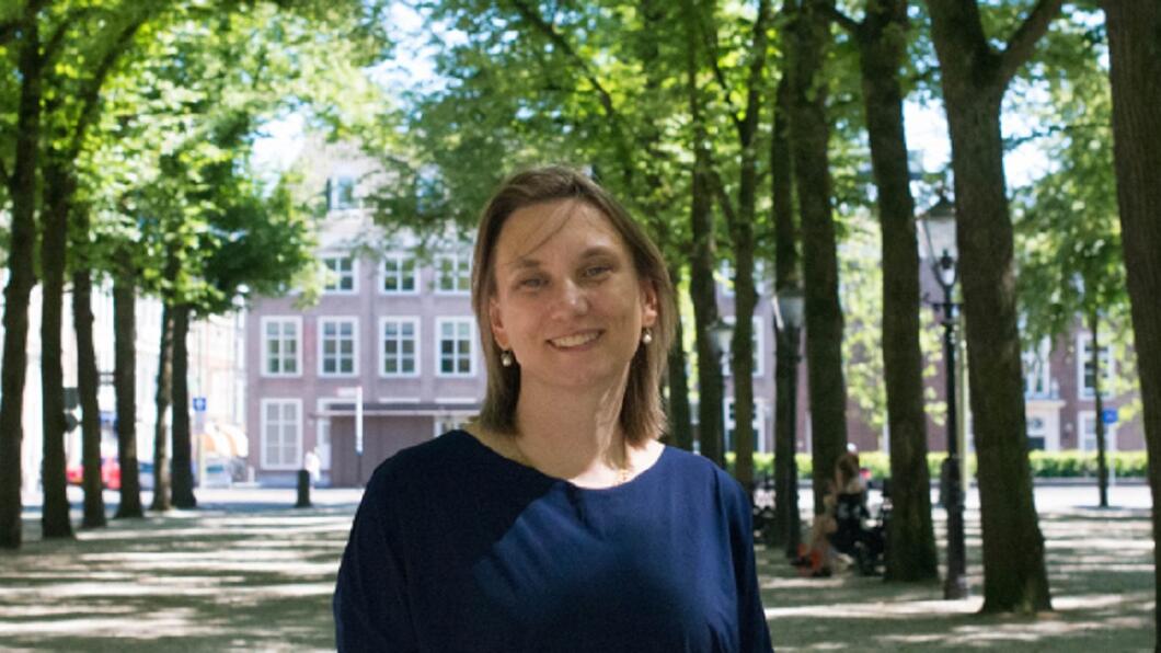 Laura Bromet