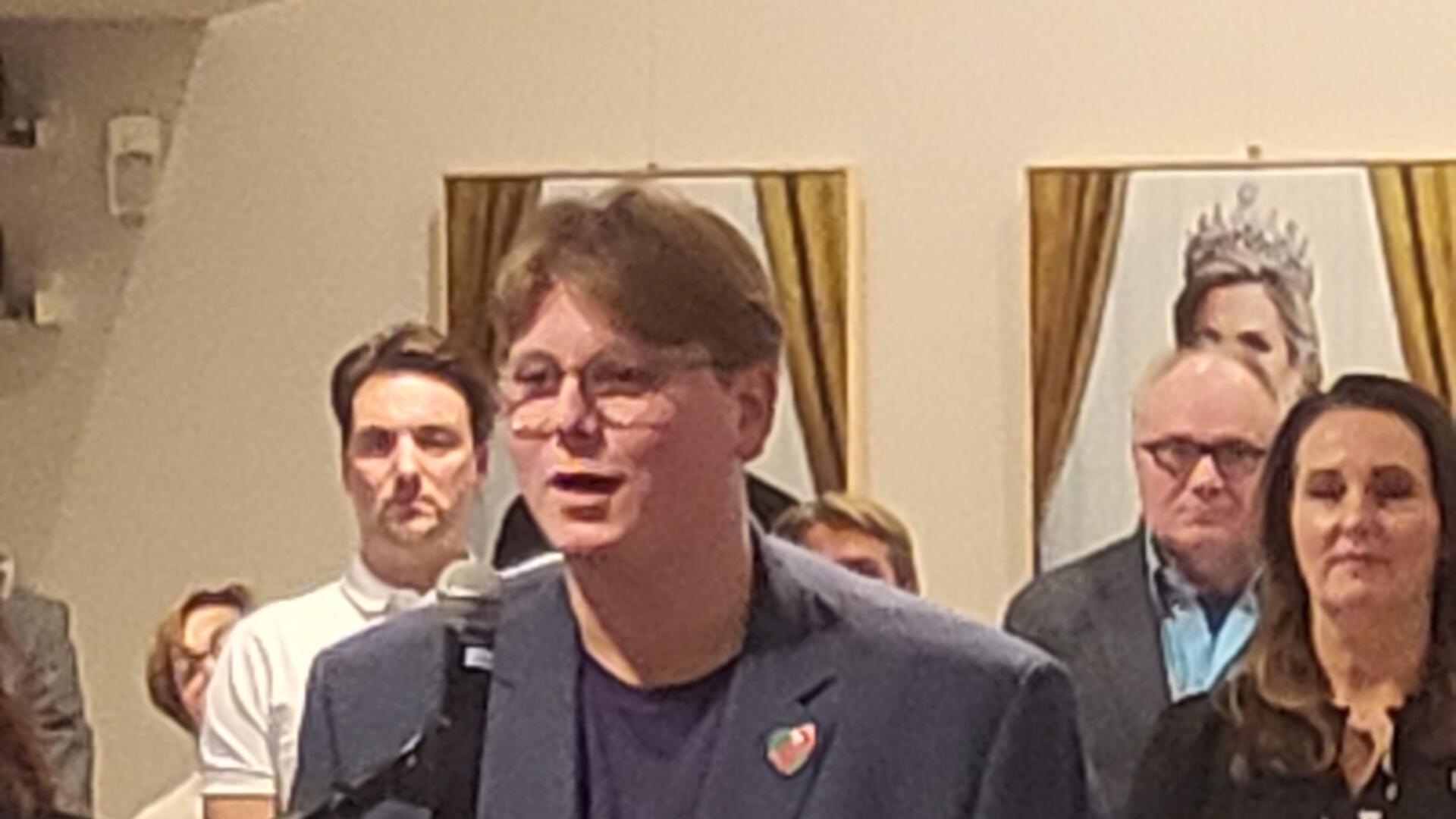 Foto van Faber Huisman tijdens installatie als commissielid 27-11-2025